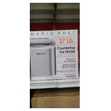 Magic Chef 27 lb. countertop ice maker 
