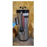 Luxus stainless steel carafe with spout dispersal 