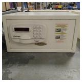 Challenger digital lockbox safe