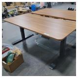 Electric adjustable height desk