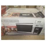 BLACK+DECKER 0.7 cu ft 700W Microwave Oven - Black