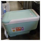 Igloo Wheelie 53 Cans/38qt Rolling Cooler