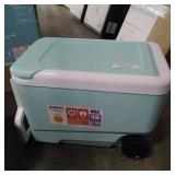 Igloo Wheelie 53 Cans/38qt Rolling Cooler
