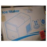 BREEZOME Ice Maker