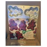 Wilton Aluminum Mini Gingerbread Boy Pan
