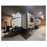 2019 Puma Model 31RLQS. 3 Slide Outs- Electric Tongue Jack & Stabilizer’s