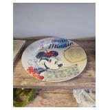 12" Disney Minney Mouse Plate