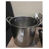 smaller stock pot  6 qt