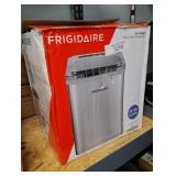 Frigidaire 26 lb. Countertop Self Cleaning Ice Maker
