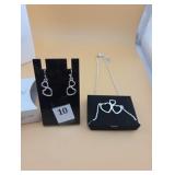 Avon Leading love necklace and earrings set