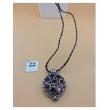 Locket necklace with removable gem stone