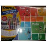 Crayola Limited Edition 115pc Inspiration Art Case Gift