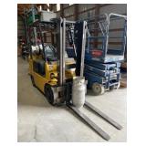 Caterpillar Model CC25 Forklift
