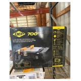 QEP 700XT 9.88 in. H X 15.74 in. W X 20.08 in. L Metal Wet Tile Saw 