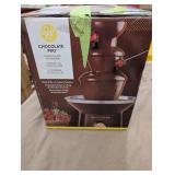 Wilton 4 lb Ceramic Chocolate Melting Pot