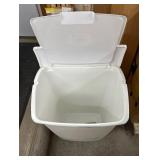 Rubbermaid 11.25 gal White Plastic Swing Out Wastebasket