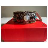 inNOVAtive East Side Estate Auction -Part 2- Vintage Yet New Items, Glassware, Art, Toys, Purses