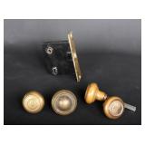 Lot 255 Antique Mortis Lock & Knobs