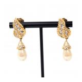 Lot 167 Beautiful Vintage Chi Dior Clip On Pearl Earrings