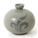 Lot 293 Beautiful Korean Celadon Glazed Perfume Bottle