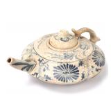 Lot 321 Lovely Blue & White Porcelain Chinese Teapot