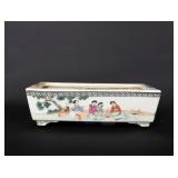 Lot 330 Qing Dynasty Chinese Porcelain Planter