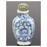 Lot 312 Chinese Antique Blue & White Snuff Bottle