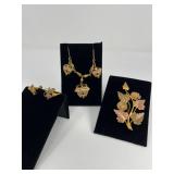 8 Vintage3PieceGoldGrapeVineJewelrySet