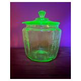 33 LargeUraniumDepressionGlassBiscuitJar1930