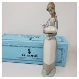 112 LladroPorcelainGirlHoldingBabyLambWithOriginalBox