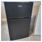 124 WhirlpoolMiniRefrigeratorWH31BKE