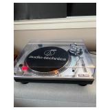 14 AudioTechnicATLP120USBDirectDriveProTurntable