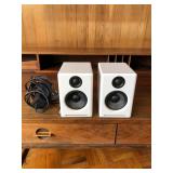 16 Audioengine2PoweredDesktopSpeakers