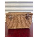 81 VintageWickerPicnicBasketwithLeatherStraps