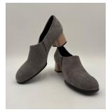 117 ChunkyHeelGrey&CremeSuedePumpsCamperAppearNew