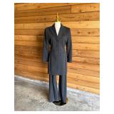 89 MONICABIANCOGreyPinstripePantSuitSz24
