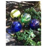 Outdoor Garden Orbs on Stands – Sculptural Landscape Accents