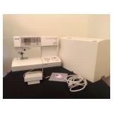 PFAFF Quilt Expression 2046 Sewing Machine W Pedal Power Cord Case