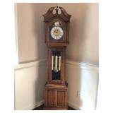 Ridgeway Grandmother Clock – Timeless Elegance in Semi-Tall Form