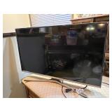 Samsung 32" LED Smart TV (Model UN32J3500AF) & Remote