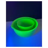 Vintage Jadeite Mixing Bowls — Classic Green Kitchenware Set	