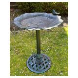 Outdoor Metal Leaf‑Form Birdbath with Perched Bird