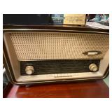 KORTING GERMAN RADIO #1045 1960s
