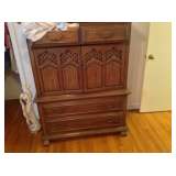 Gentleman Chest