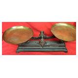 ANTIQUE CAST IRON SCALE 