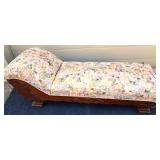 BEAUTIFUL ANTIQUE FAINTING COUCH