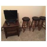small tv and bar stools