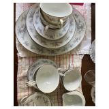 Noritake Lila settings