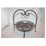 Rowe Pie plate & stand