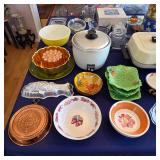 Kitchen serving ware